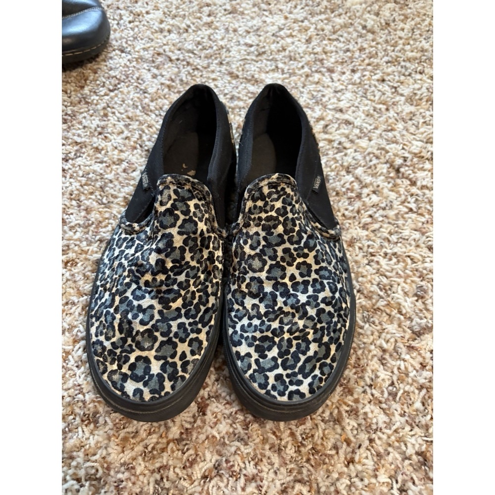 Vans Womens Classic Slip On Canvas Skate Shoe - Leopard/Black Women's Size 9.5